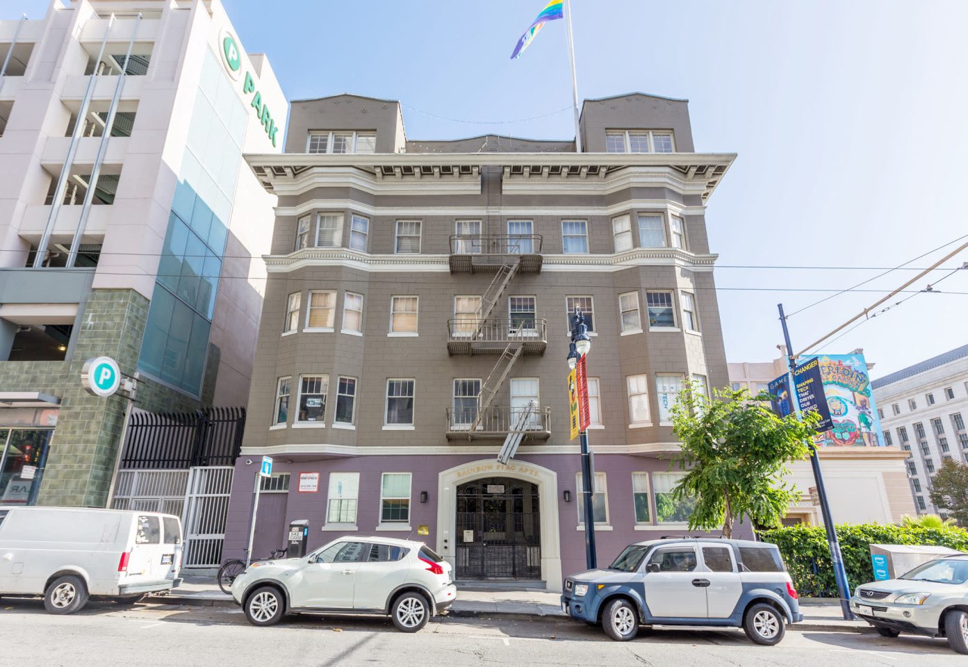 324 Larkin Image 20