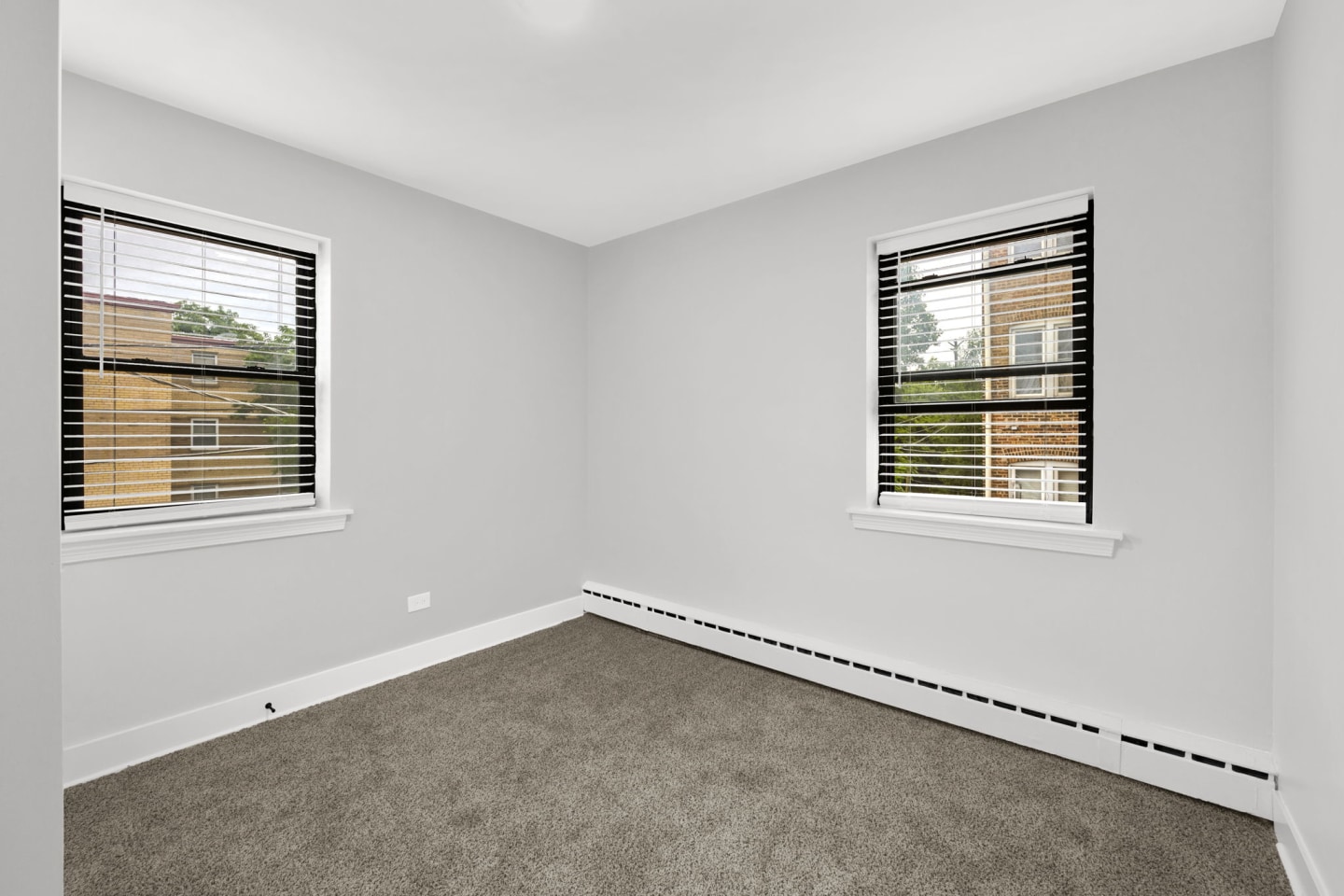 2050-2060 E 72nd Pl Image 14