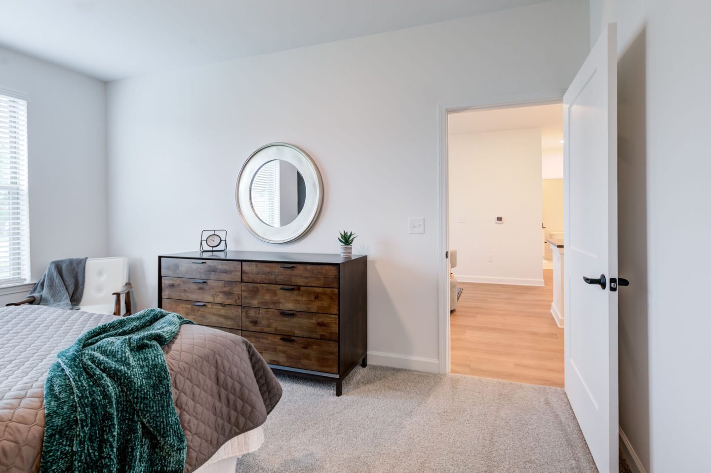 Taryn at 401 Image 14