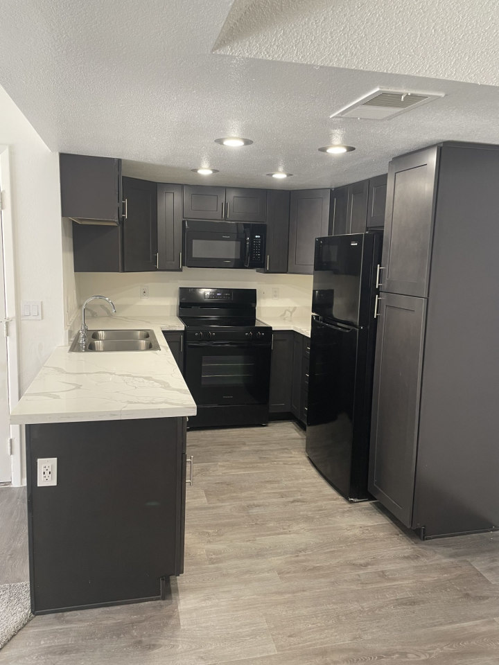 Desert Lakes Apartments Image 12