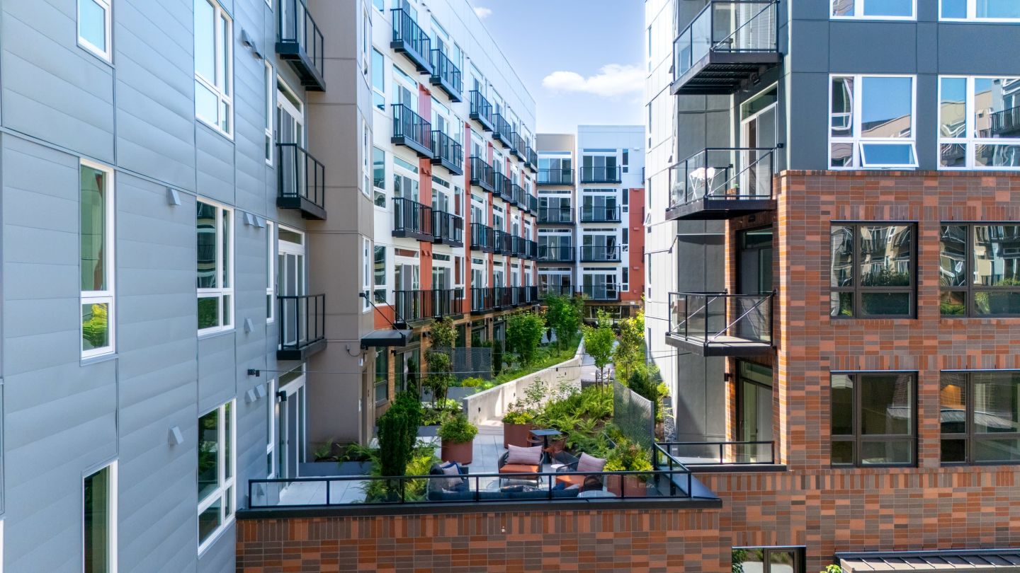 Eastline Central Image 113