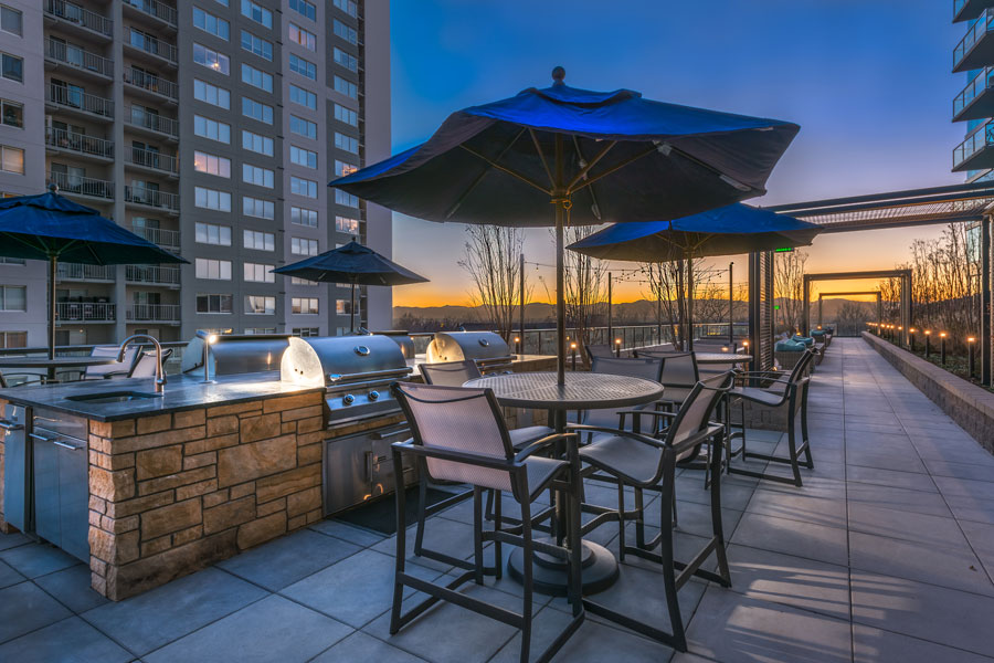 Country Club Towers Image 12
