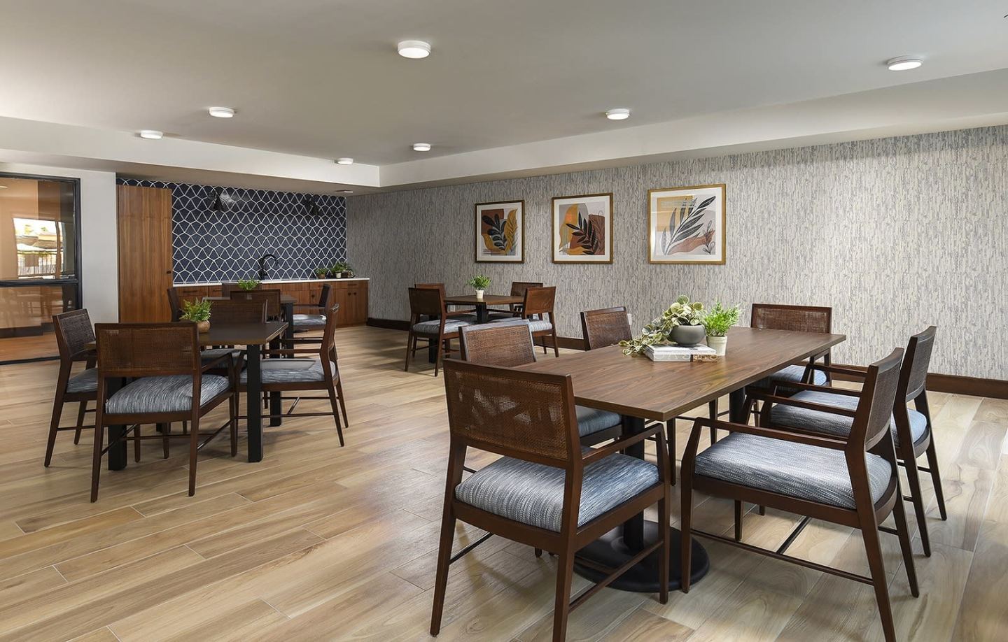 Juniper Square - 55+ Active Adult Apartment Homes Image 14