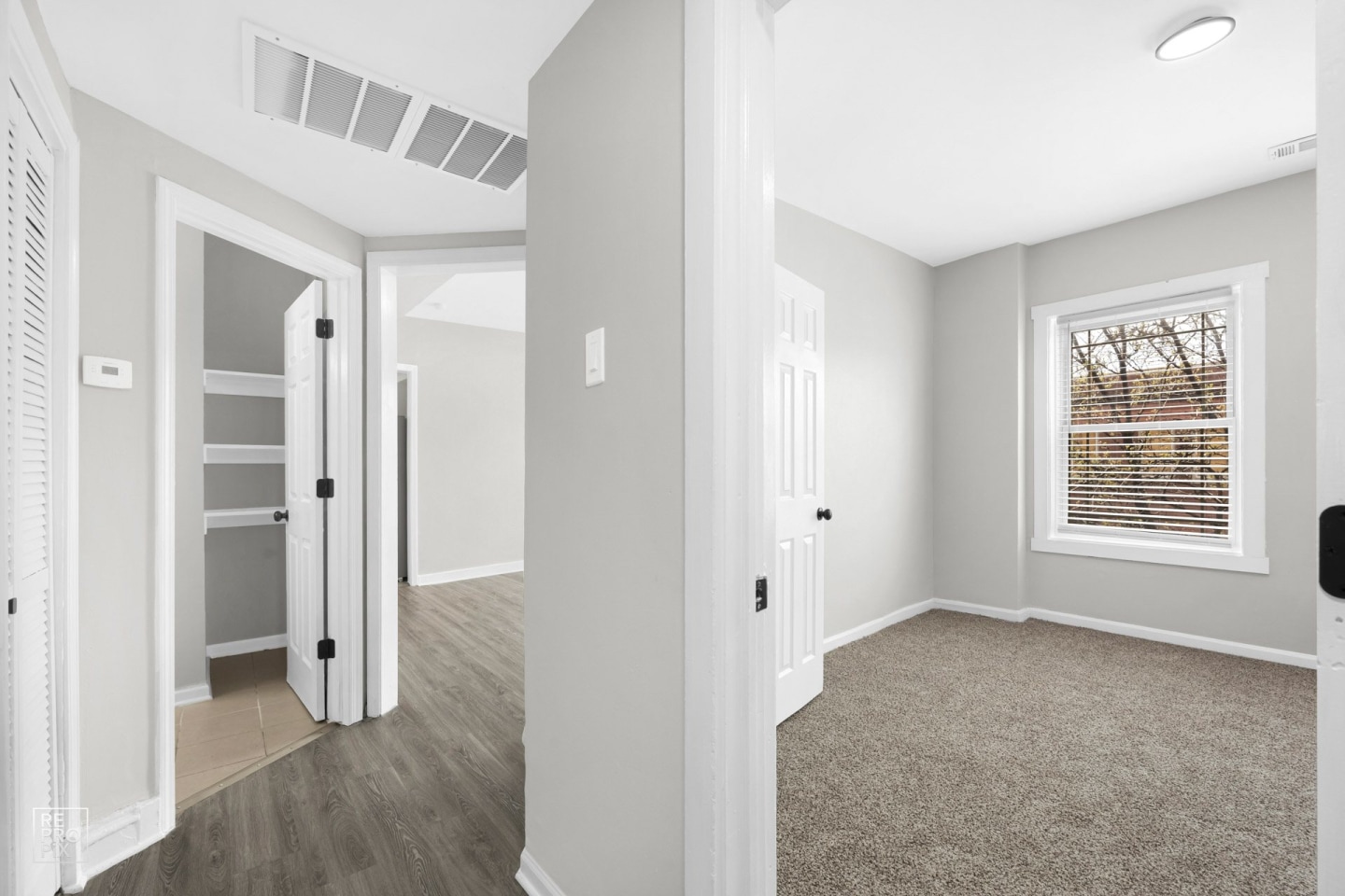 5749 W Chicago Image 12