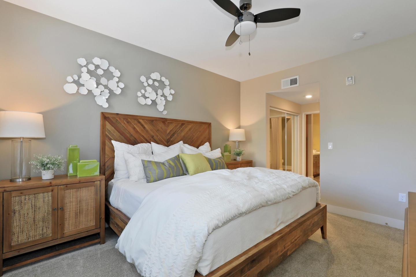 Sendero Gateway Apartment Homes Image 2