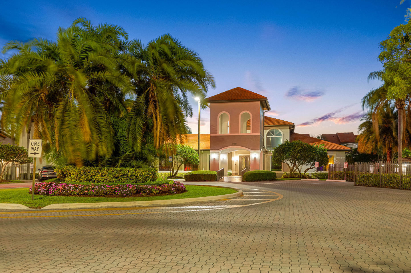 Sunset Gardens Apartments Image 101