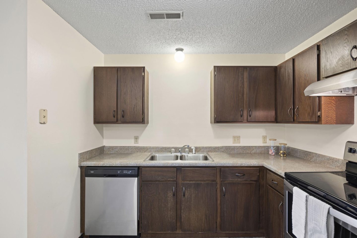 Sandstone Apartments Image 8