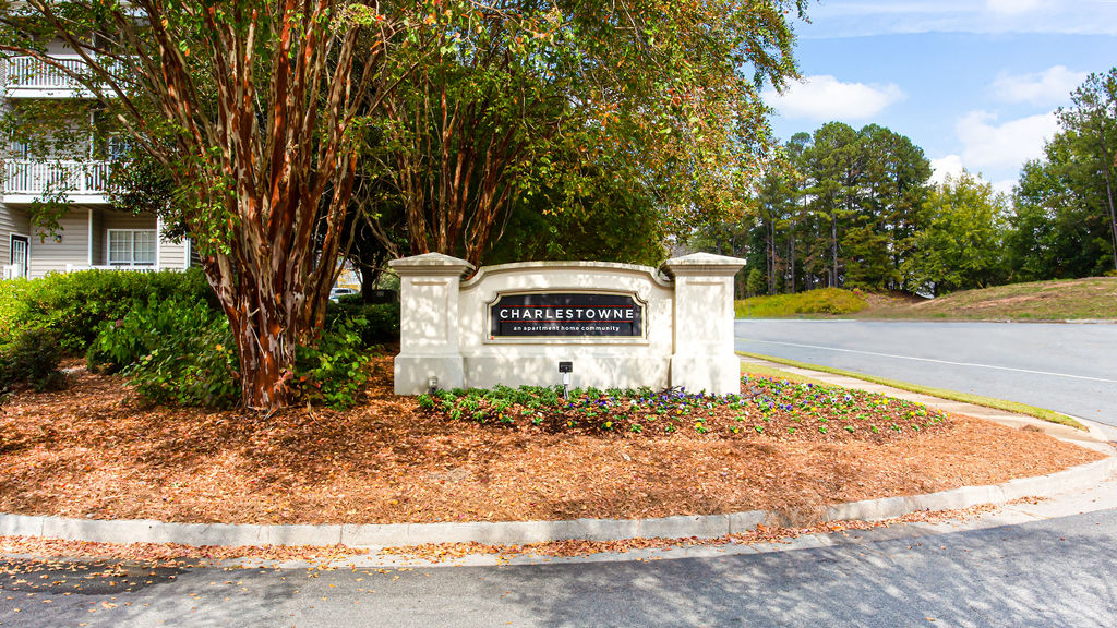 Charlestowne Apartments Image 22