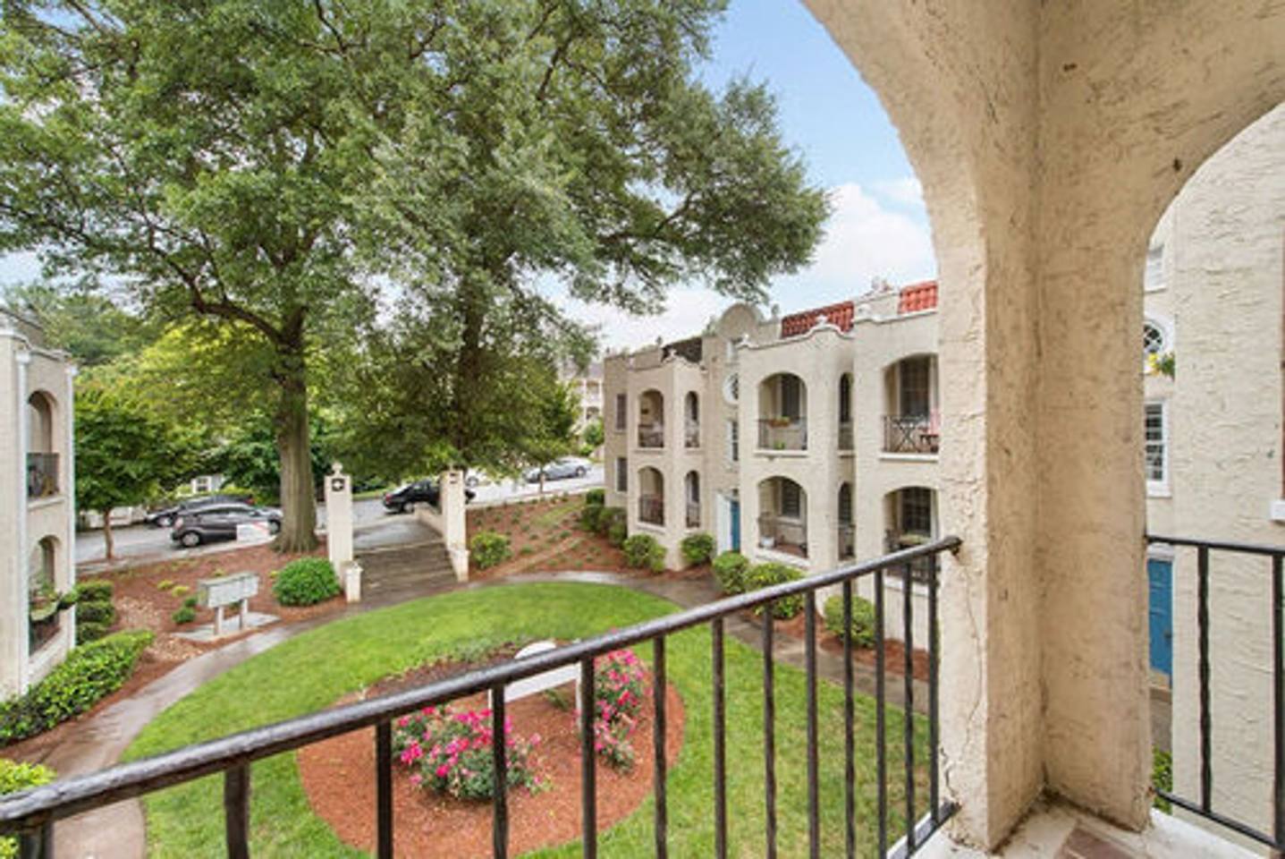 Spanish Oaks Image 6