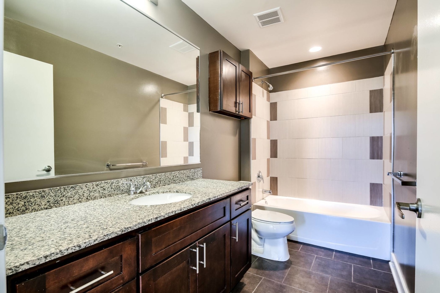 1111 Light Street Image 12