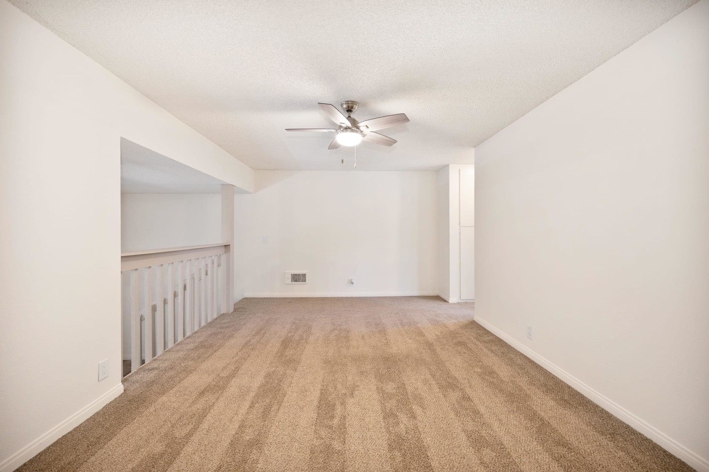 Elan Beachpointe Image 29