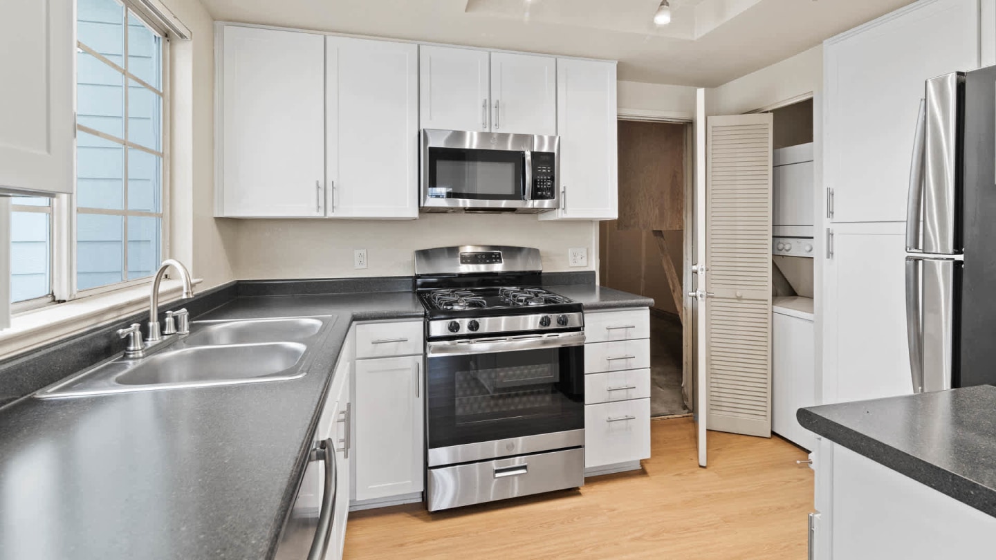 Schooner Bay Apartment Homes Image 17