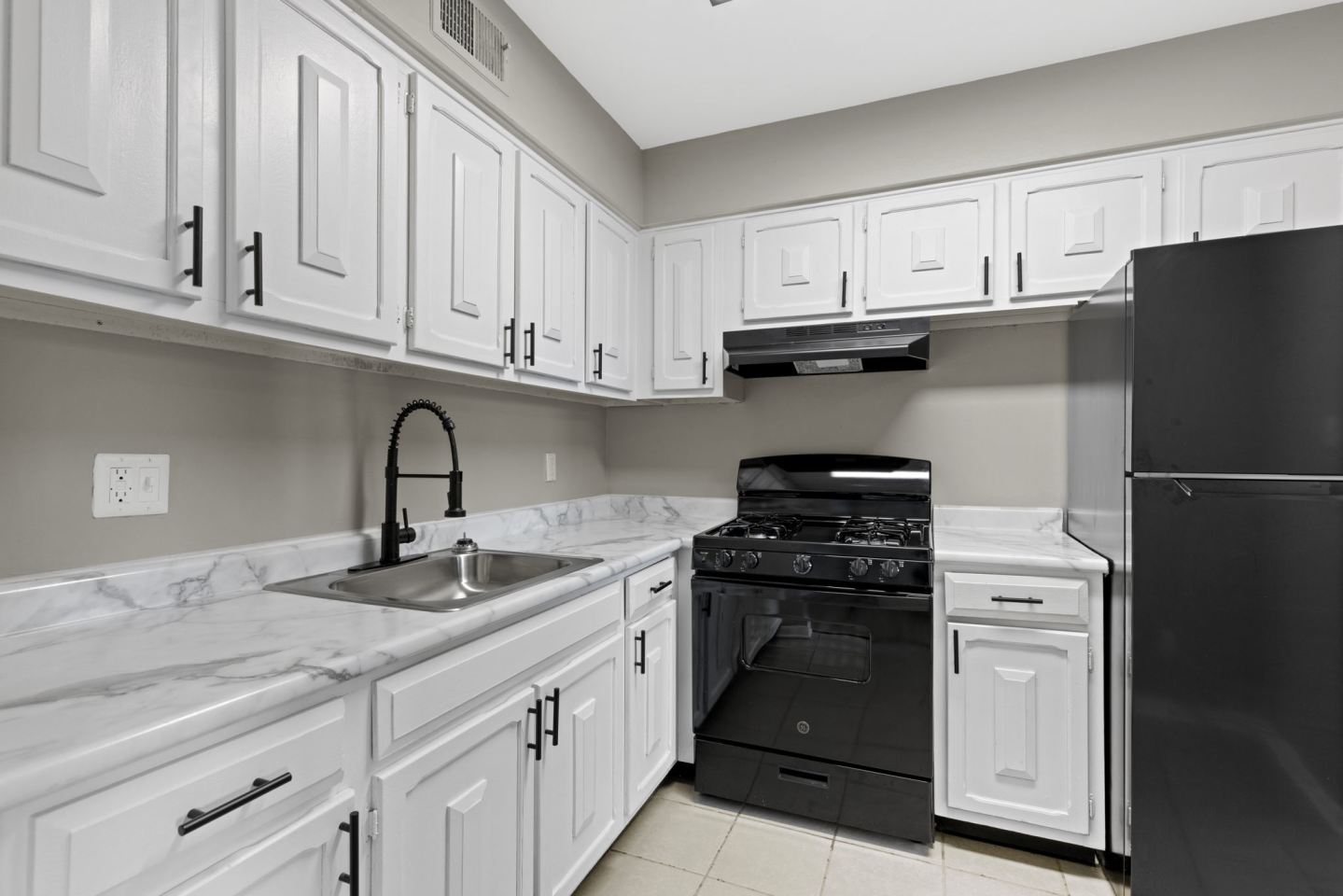 Cedars Apartments Image 26