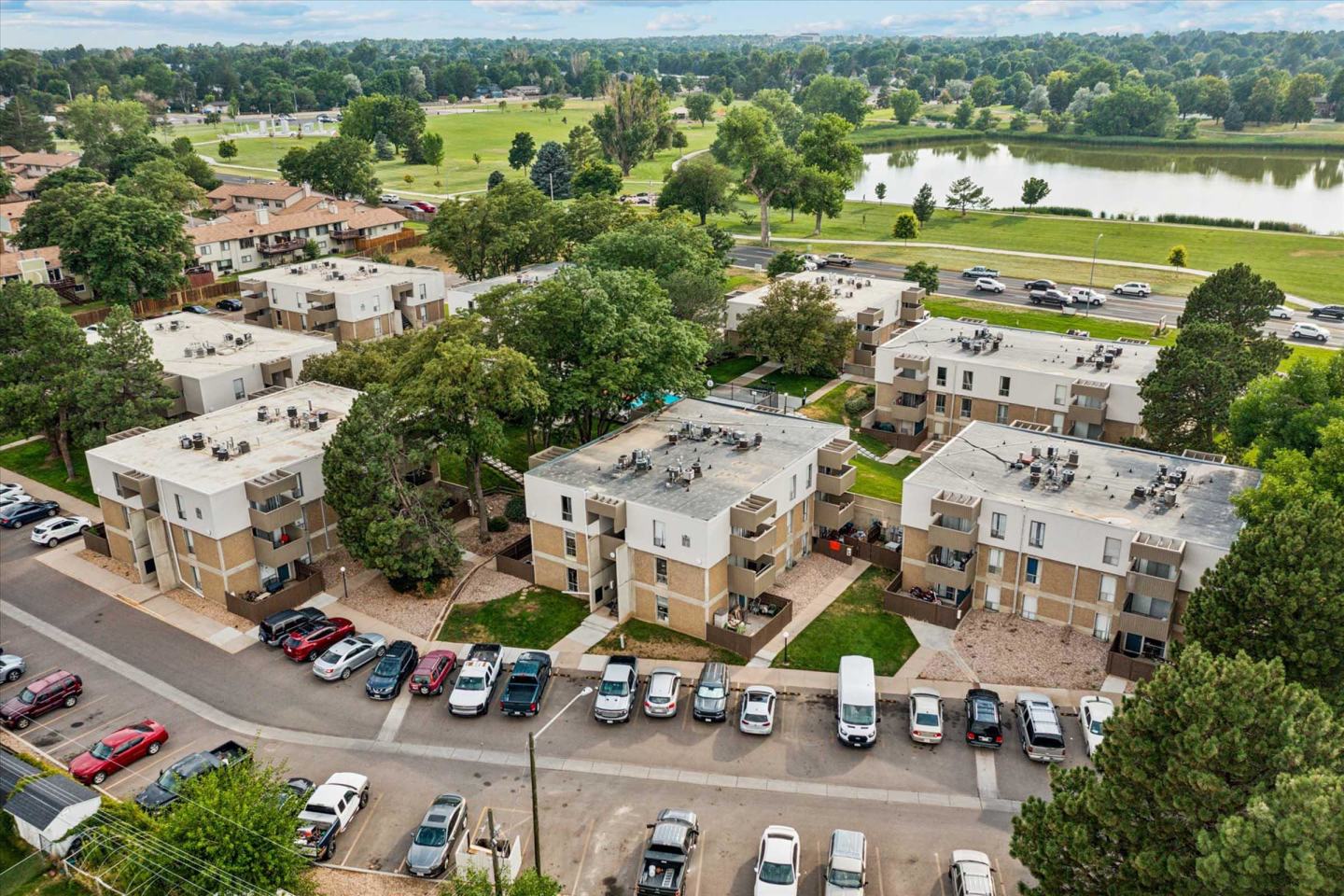 Westlake Apartments Image 10