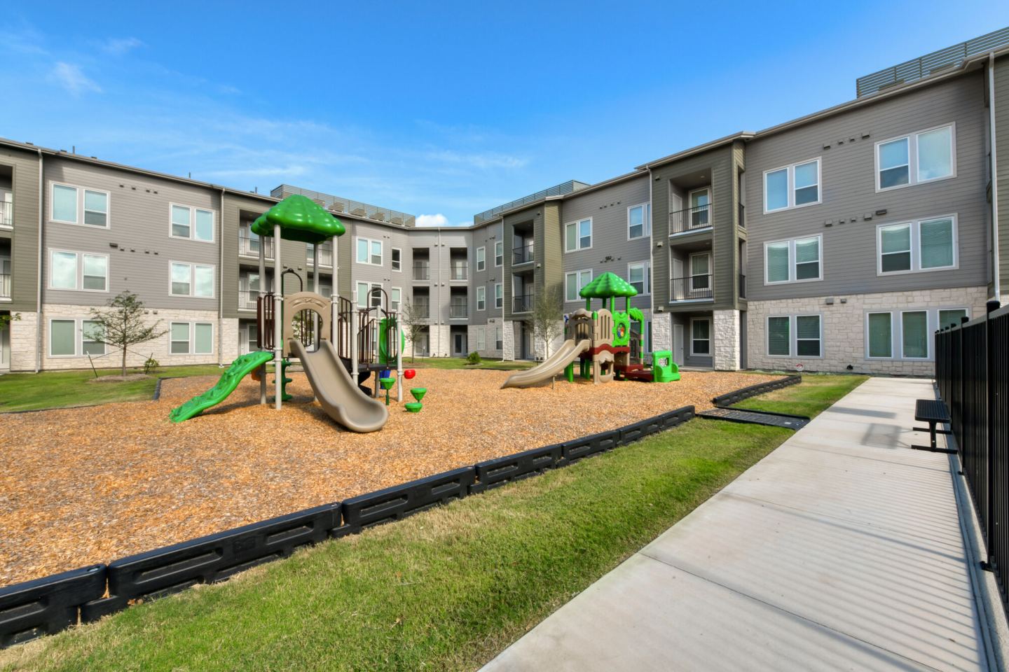 Sunstone Apartments Image 13
