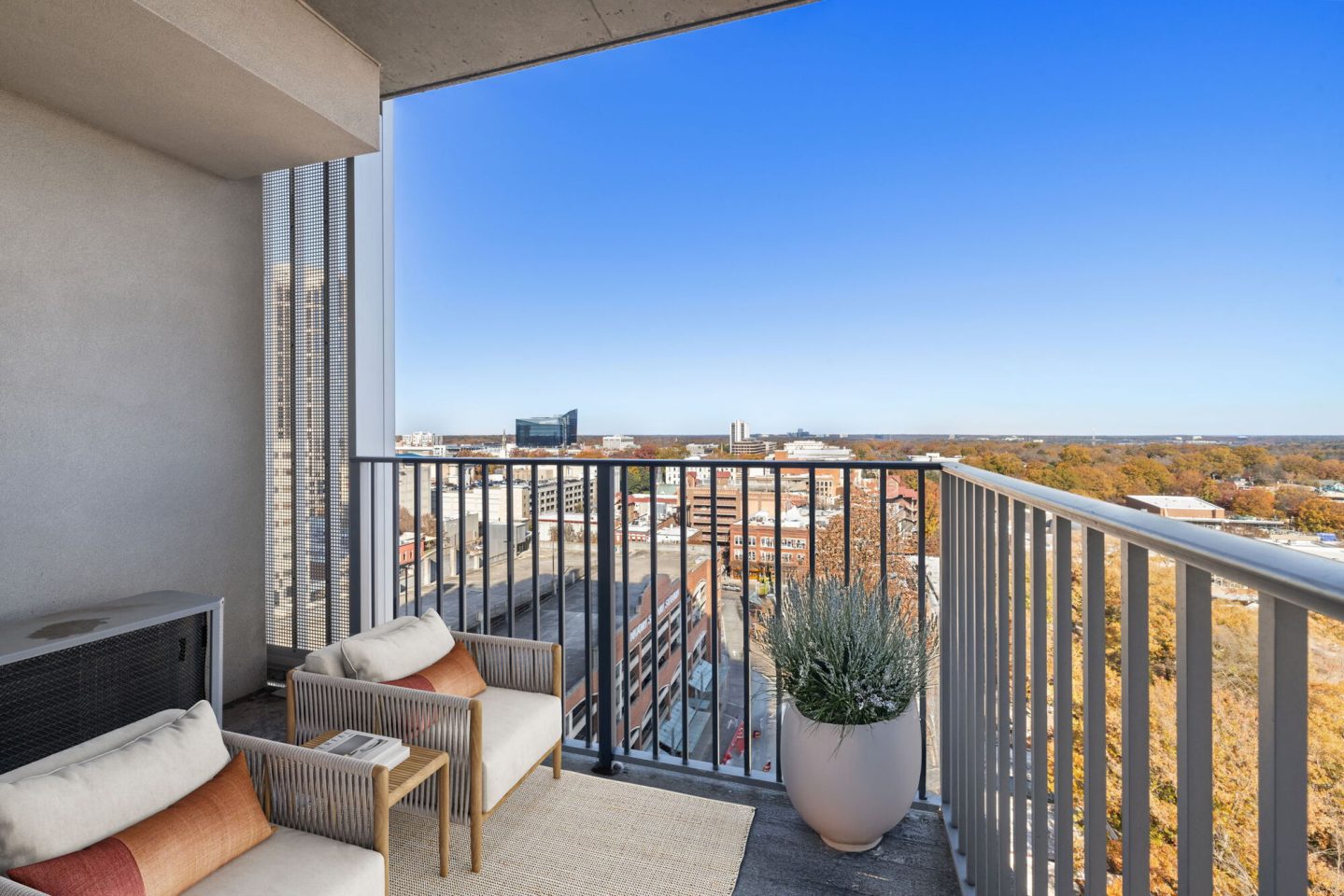 Skyhouse Raleigh Image 11