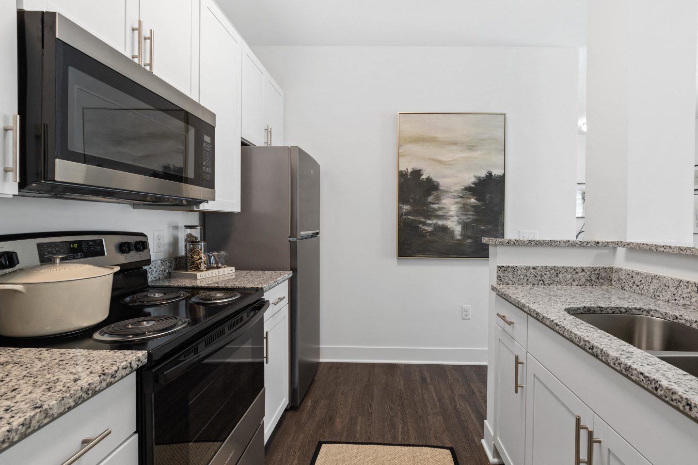 Center Point Apartments Image 6