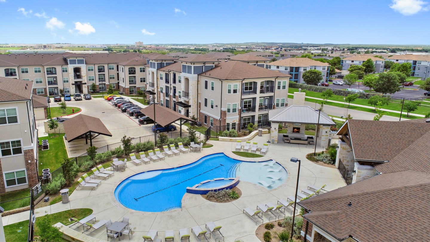 Sadler House Luxury Apartment Homes Image 43
