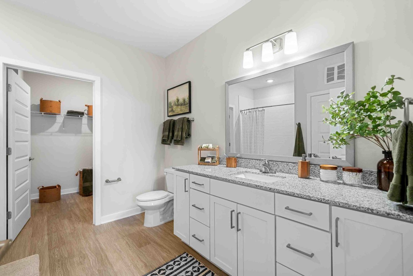 The Refinery at Sugar Hill Apartments and Townhomes. Image 16