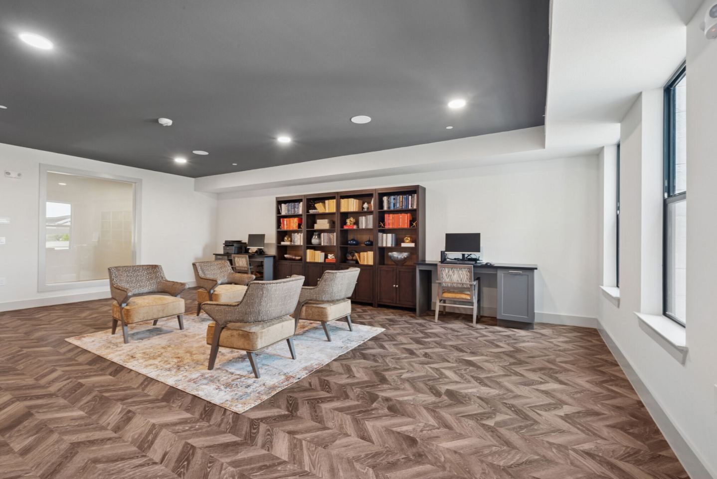 Promenade Apartments - 55+ Senior Apartments Image 3