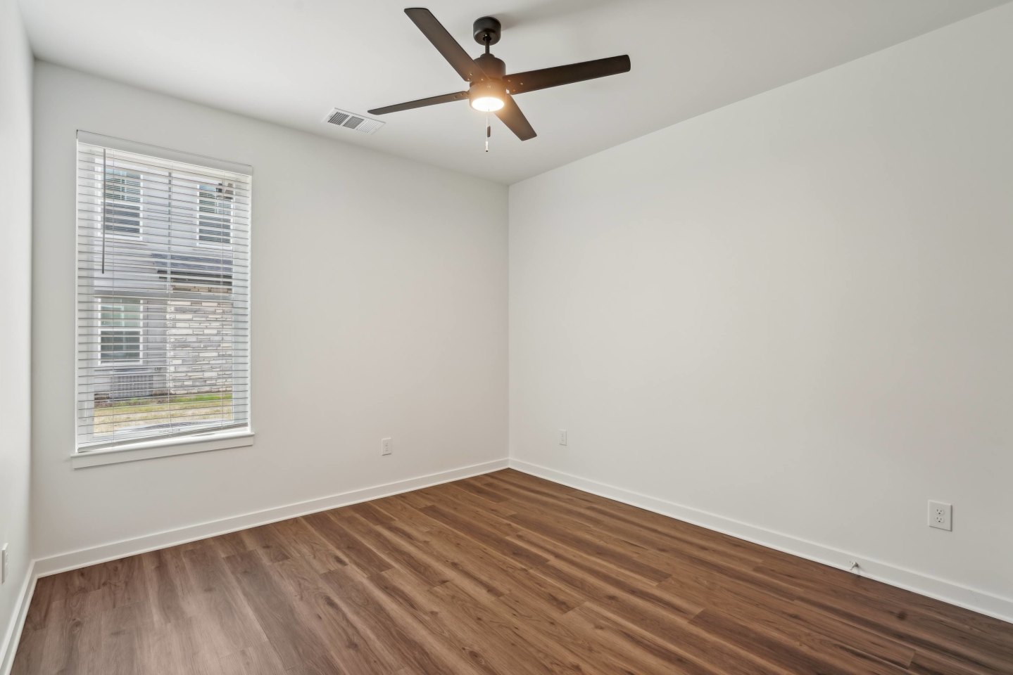The Pullman Luxury Apartment Homes Image 22