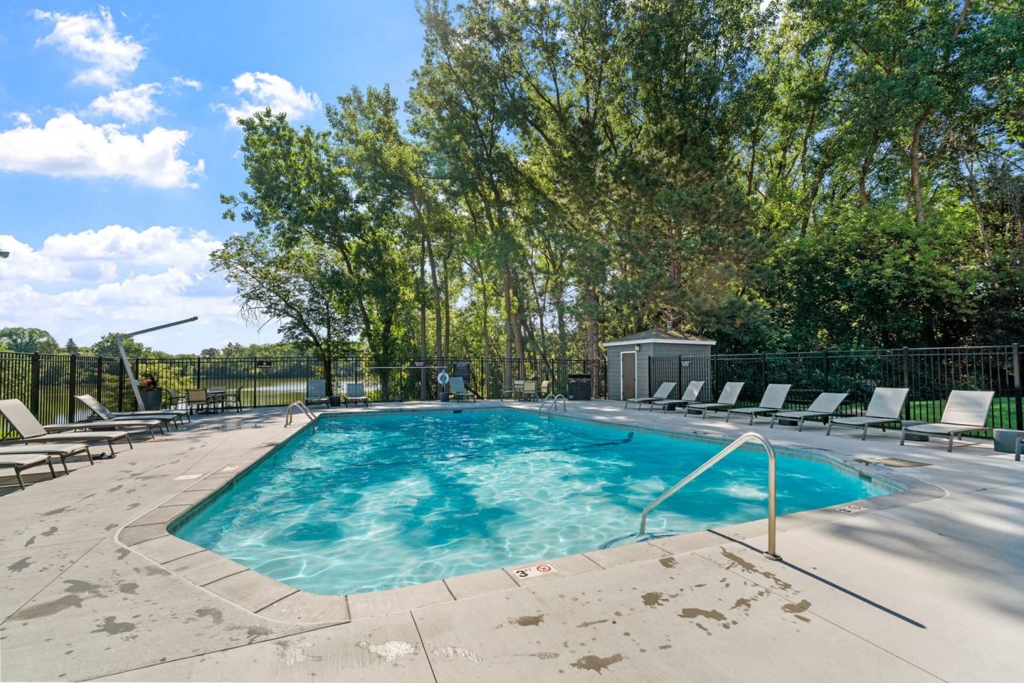 Cedars Lakeside Image 27