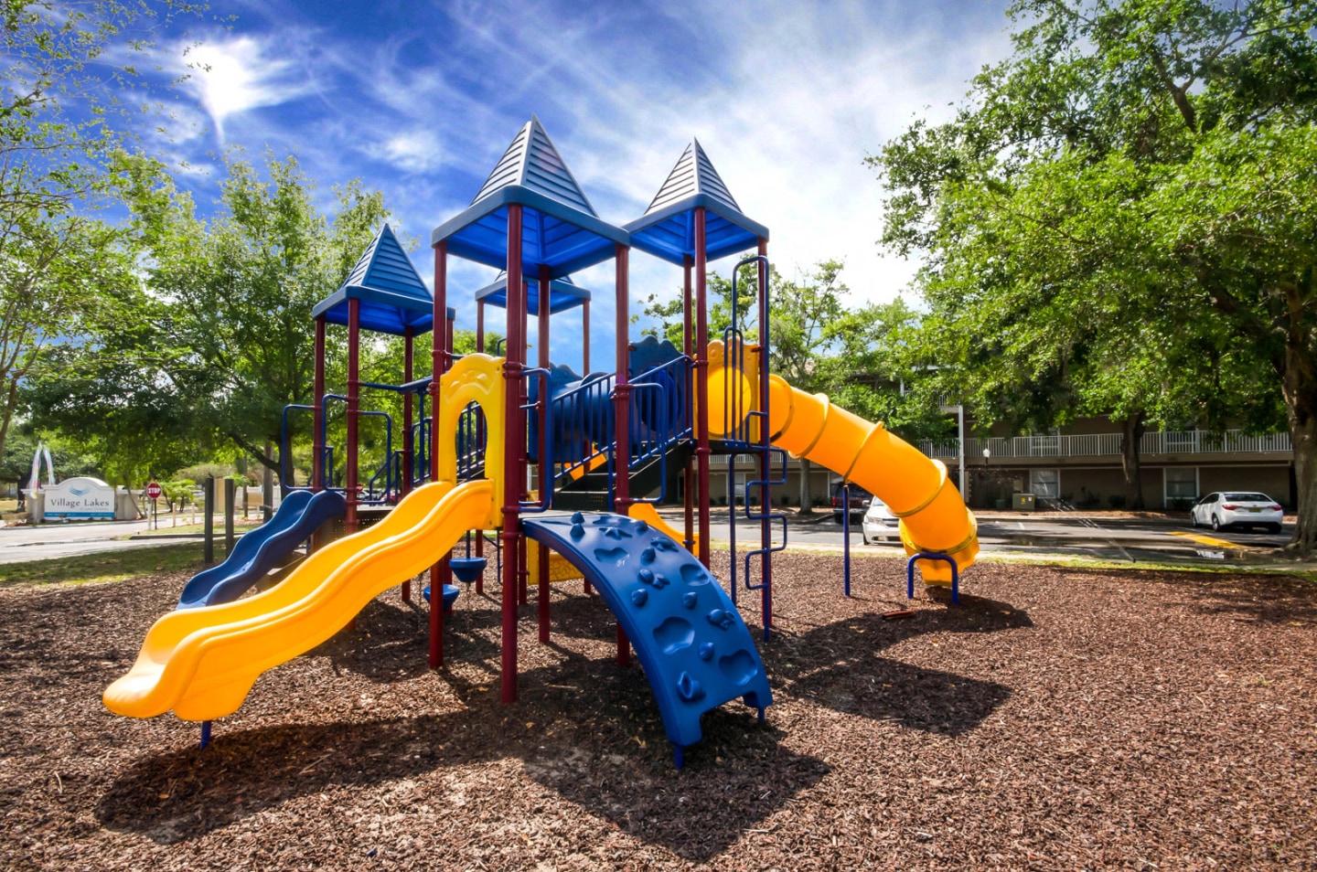 Village Lakes Apartments Image 13