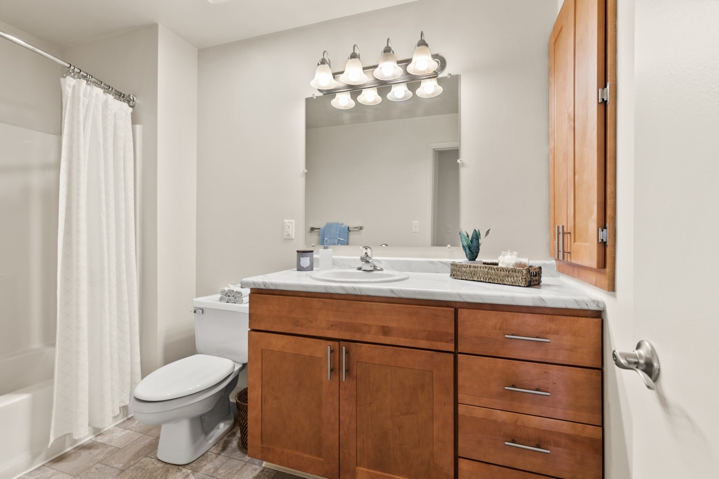East Mountain Apartments Image 34
