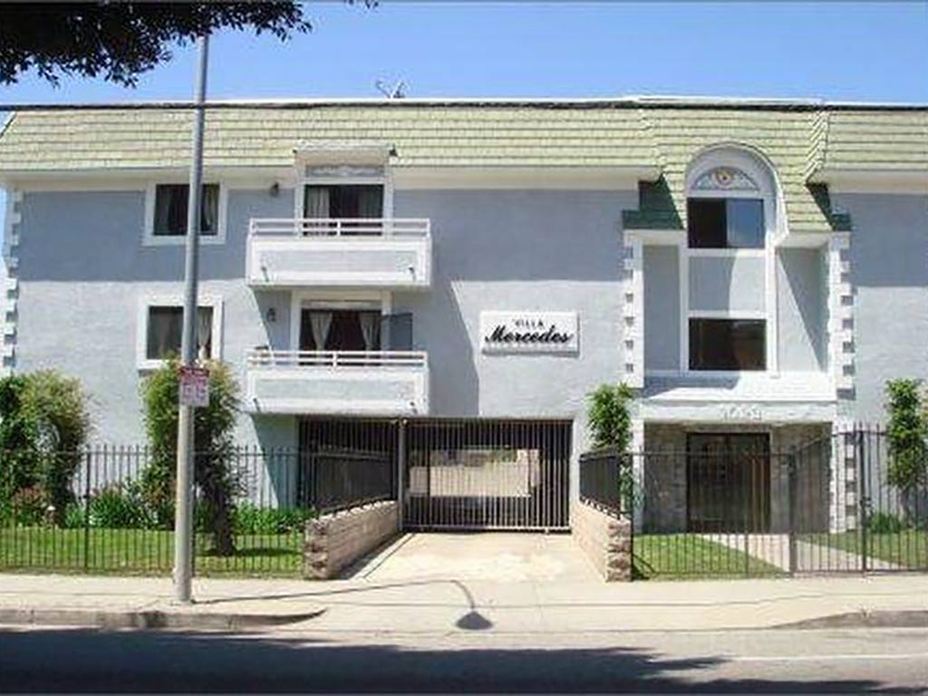 1023 N Wilton Pl Image 1