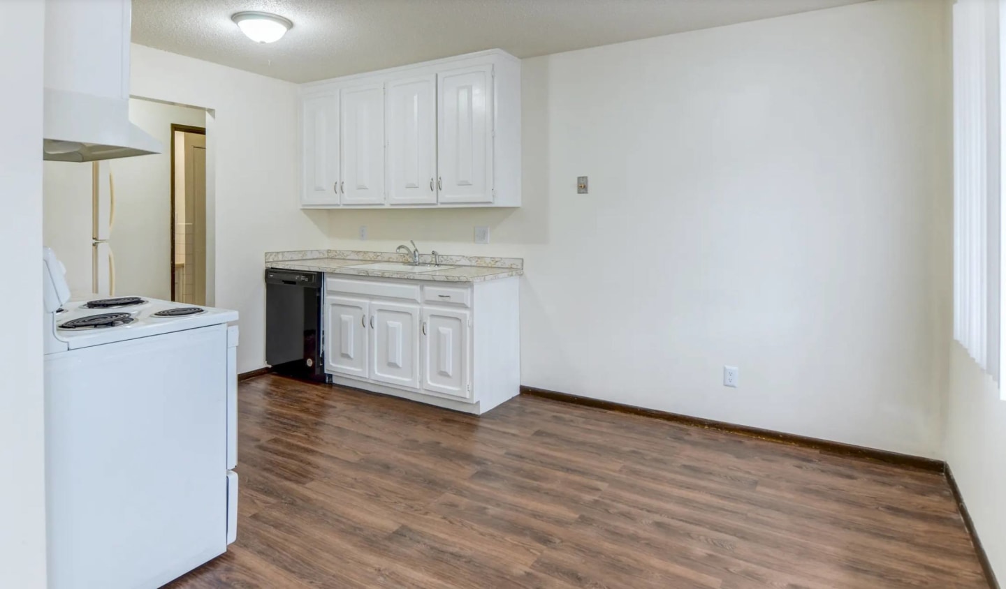 Arlington Place Apartments Image 11