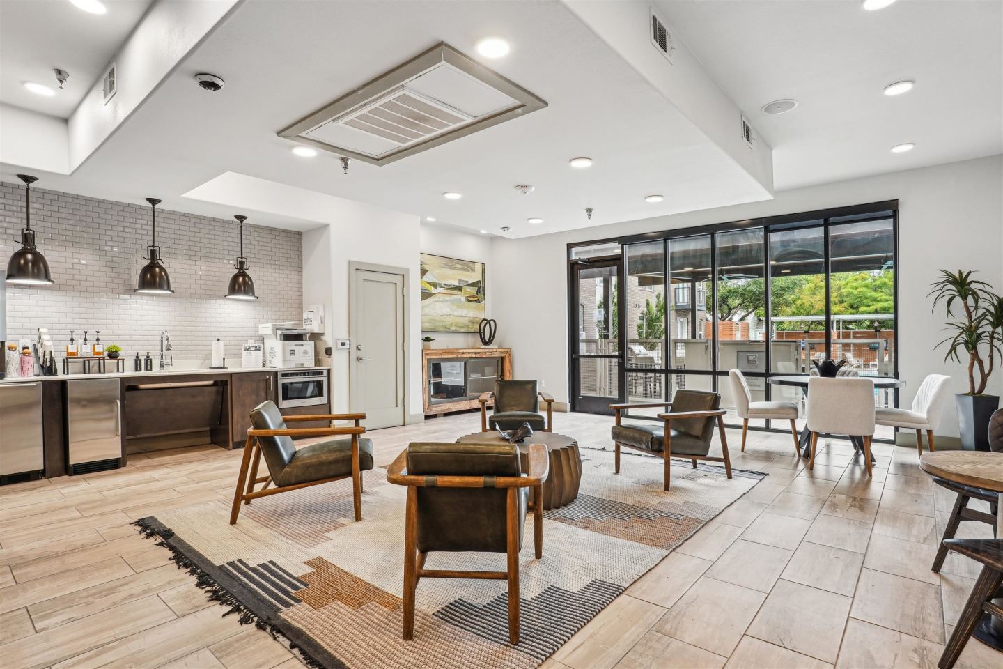 Davis at the Square Image 14