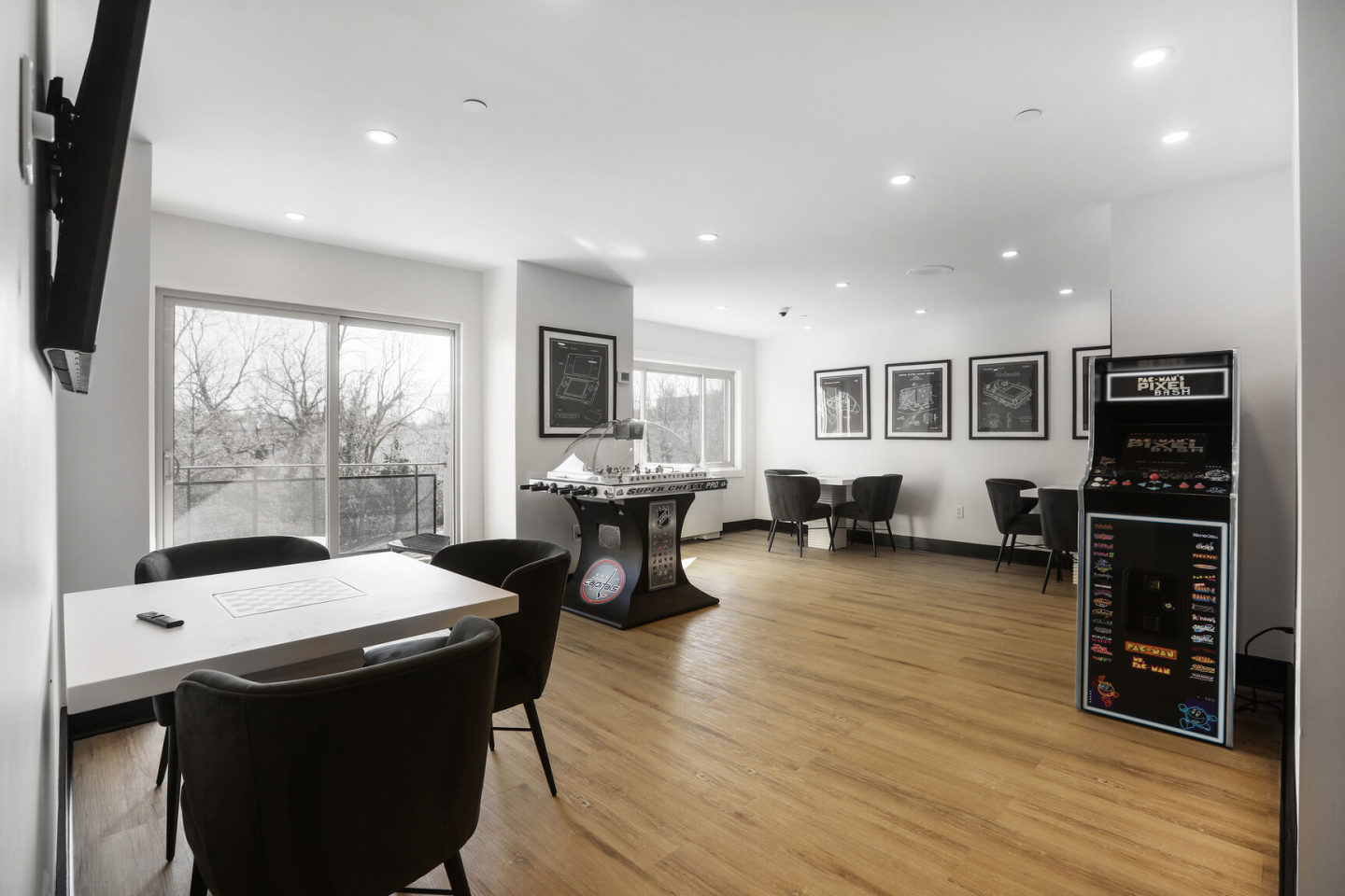 Ruxton Towers Apartments Image 1