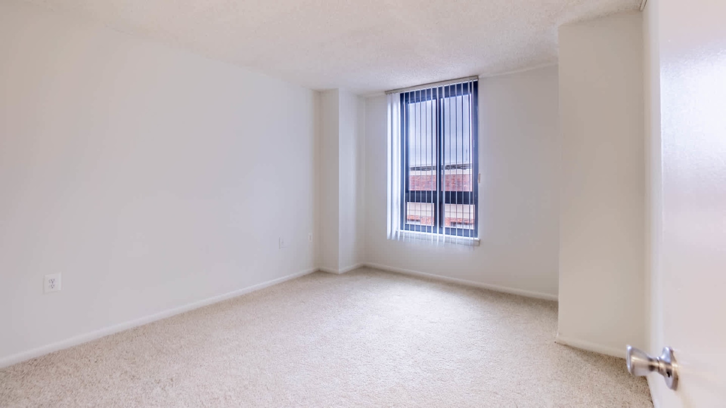 Connecticut Heights Image 49