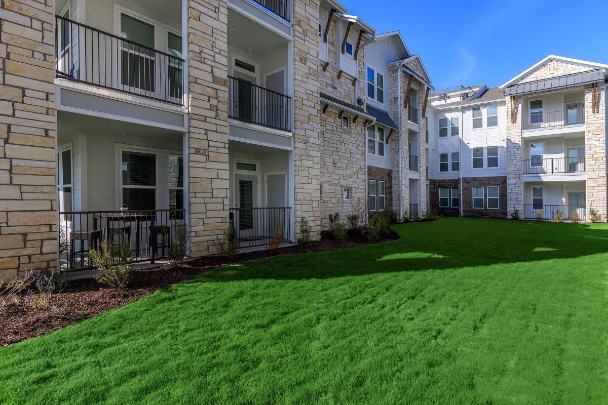 Luxia Rockwall Downes Image 26