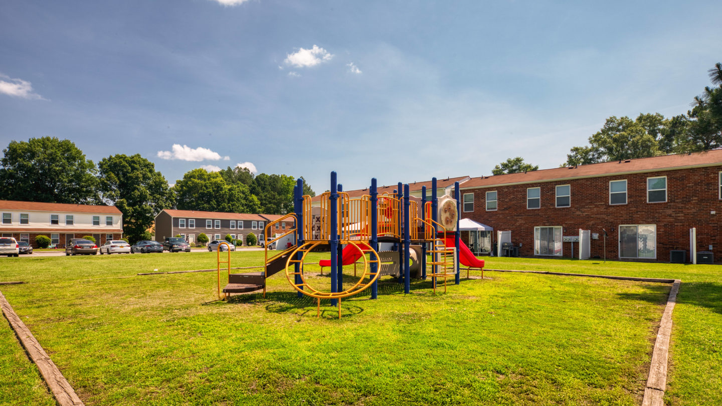 Woodbriar Apartments Image 9