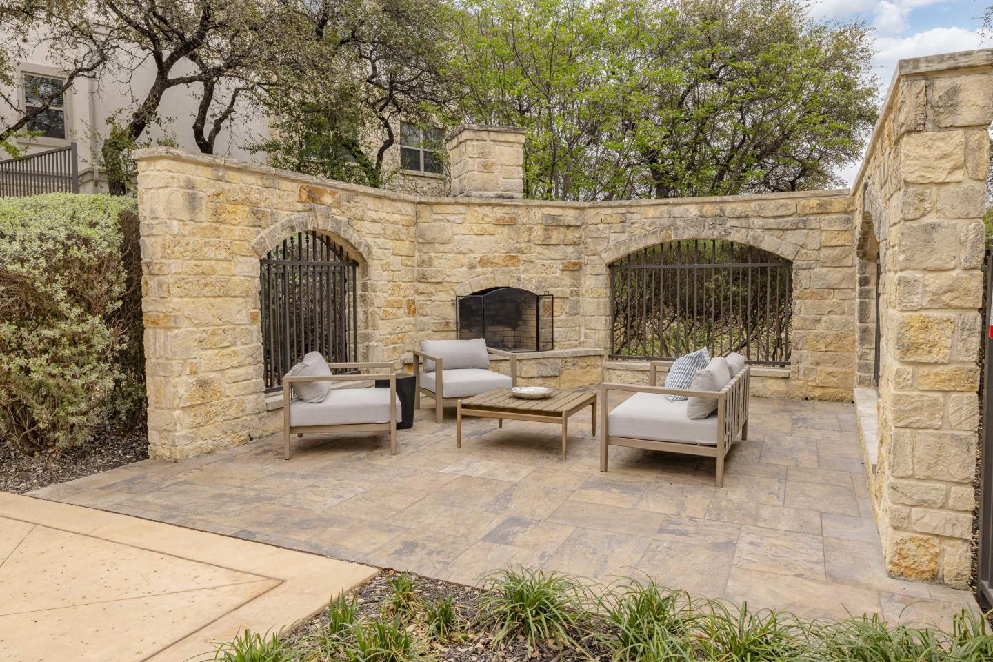Pecan Springs Image 18