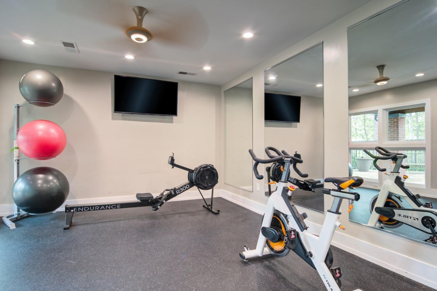 Wood Pointe Image 16