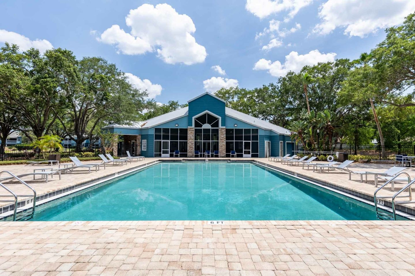 The Savannahs at James Landing Apartments Image 15