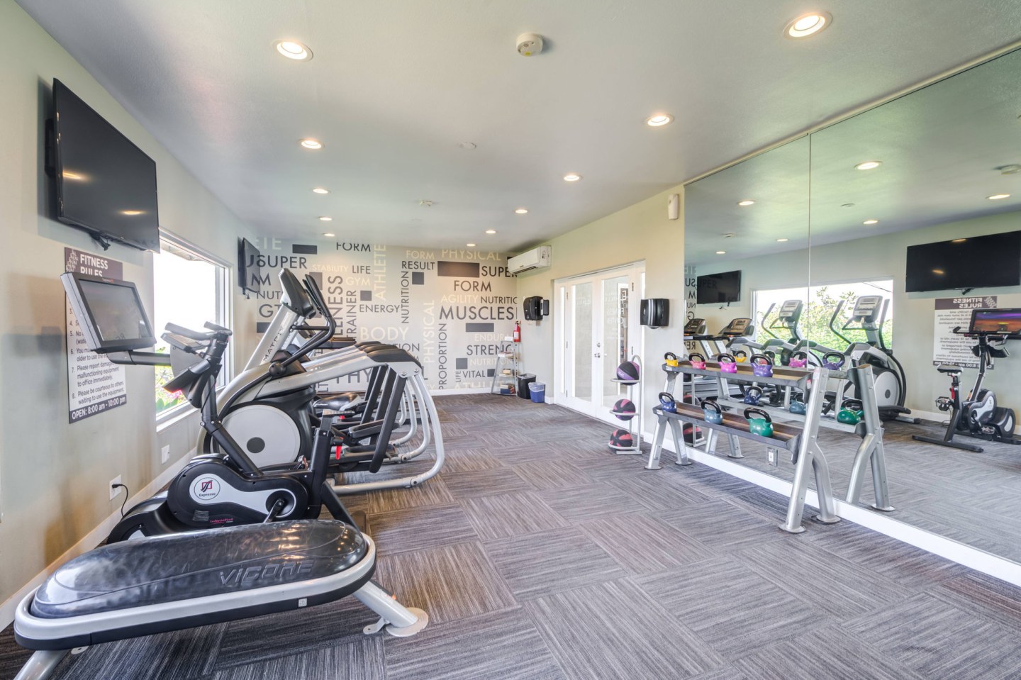 Emerald Hills Apartment Homes Image 12