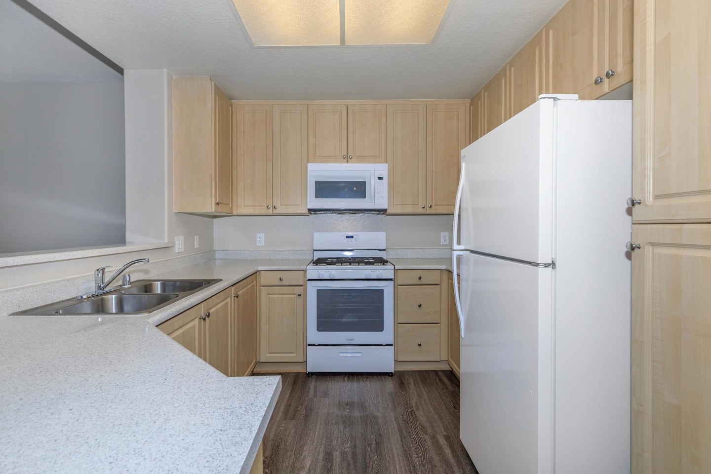Laurel Glen Apartment Homes Image 11