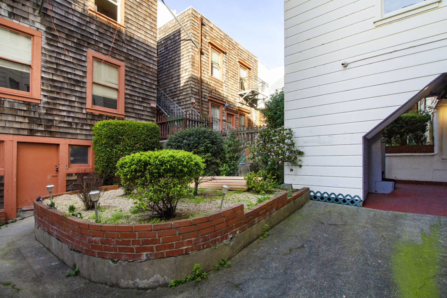1454-1464 UNION Apartments Image 3