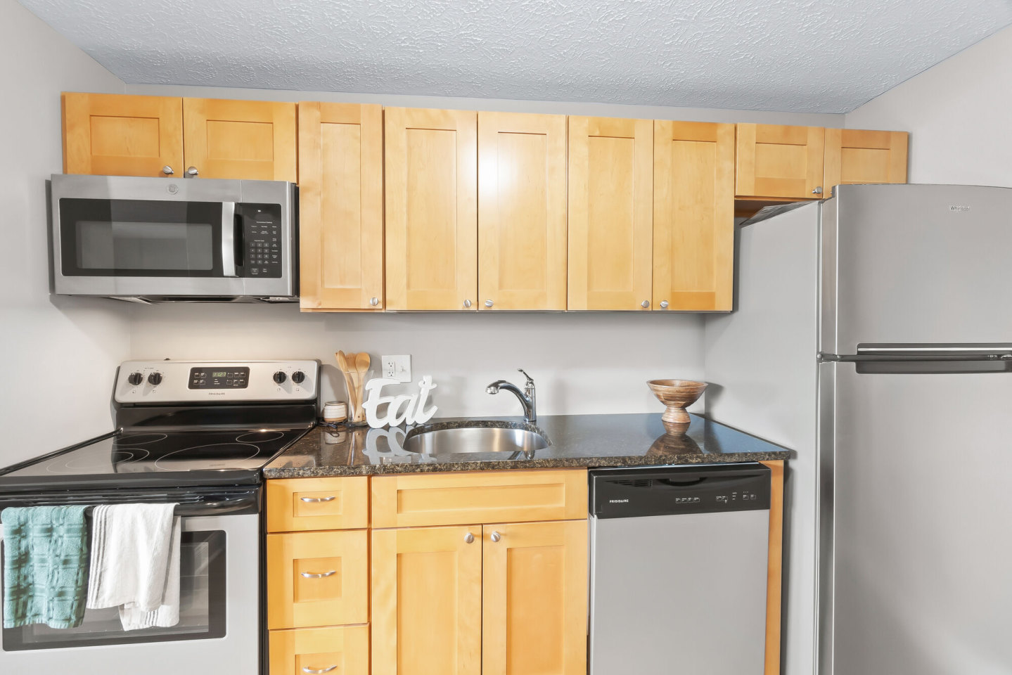 The Flats at Fox Hill Image 22