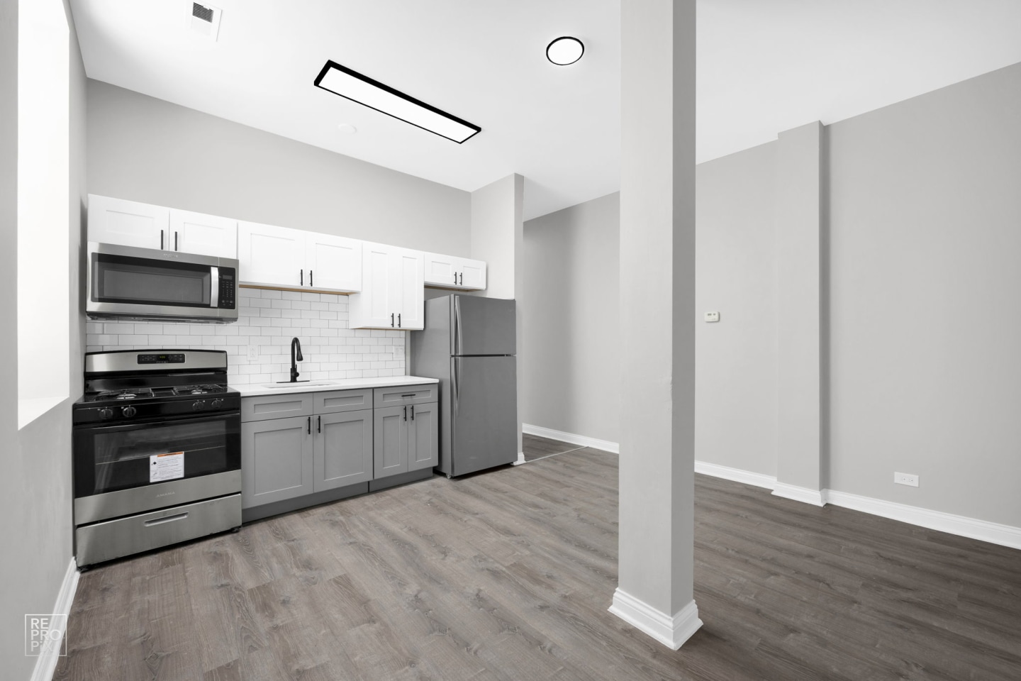 801 E Drexel Square Hyde Park Apartments Image 11