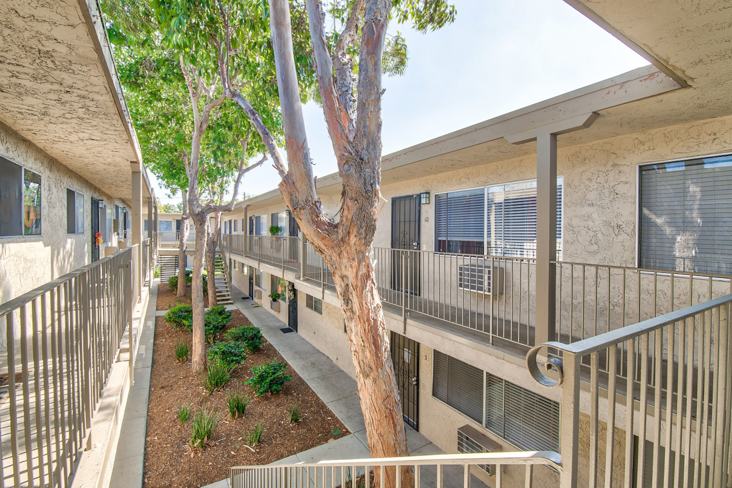 Monterey Apartments Image 33