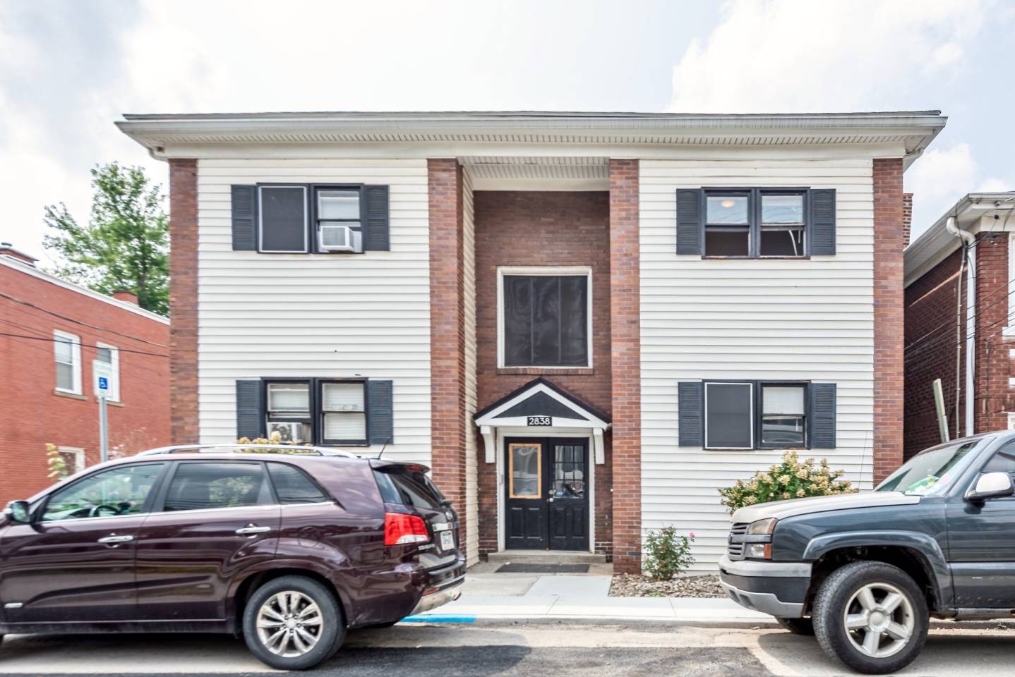2838 Broadway Avenue Image 1