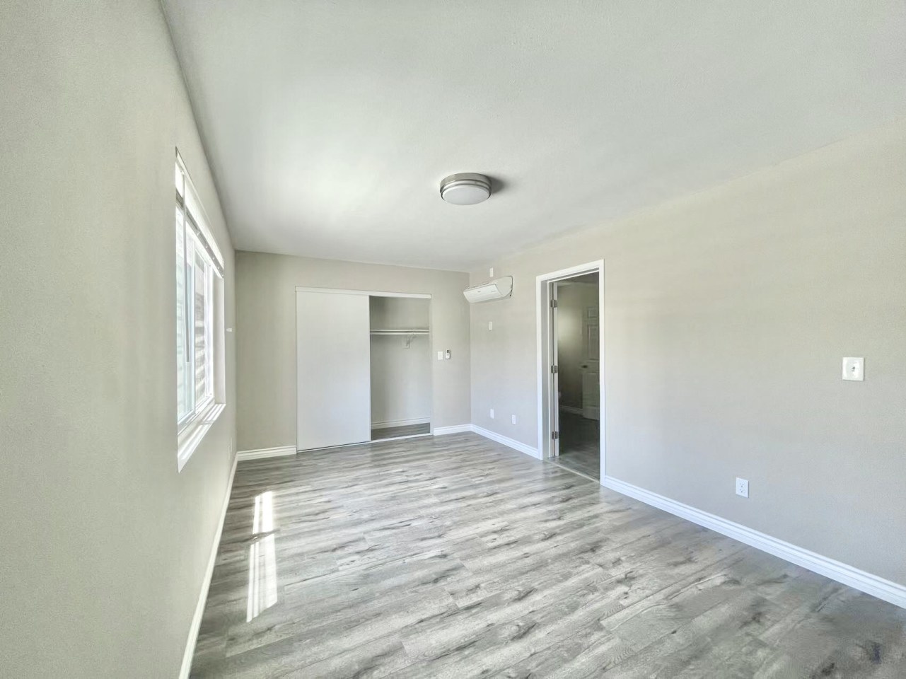 1100 Exposition Blvd - Co-Living Image 3