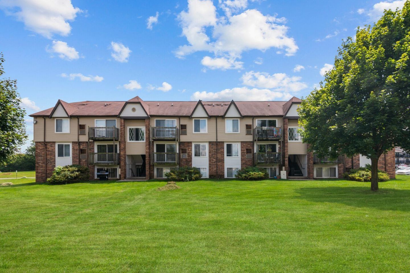 Residences at Grand Blanc Apartments Image 3