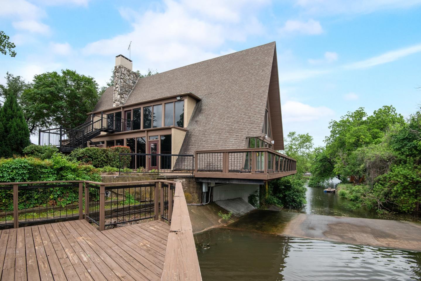 Lakefront Villas Image 20