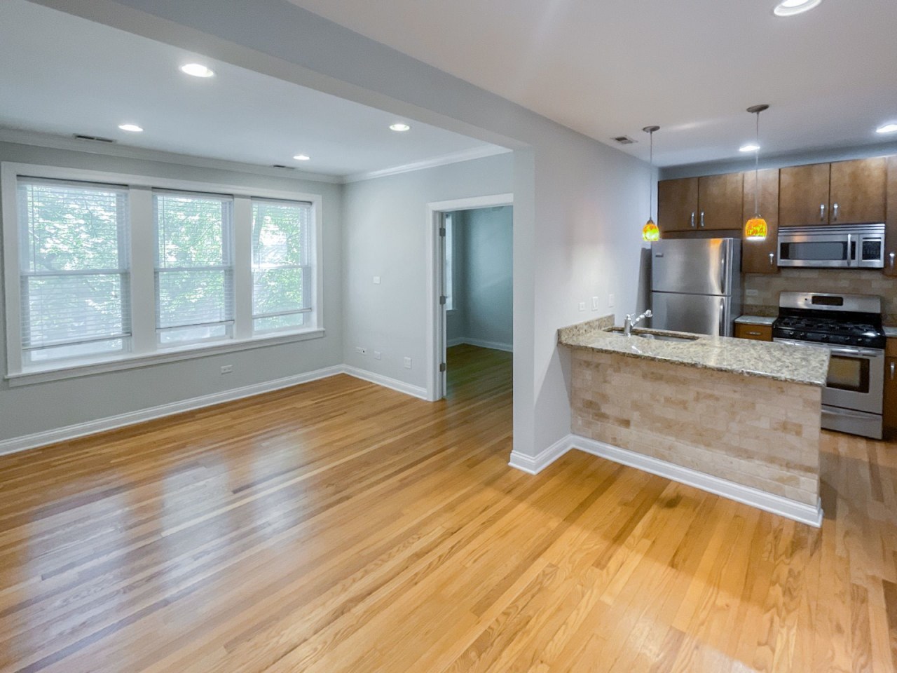1634-36 W. Grace / 3804-10 N. Marshfield Image 6