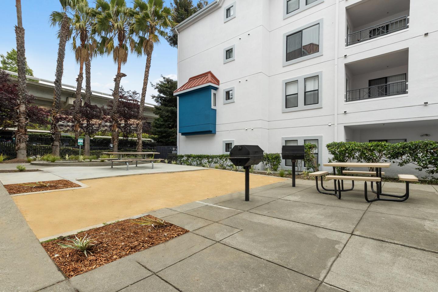 Del Norte Place Apartment Homes Image 18